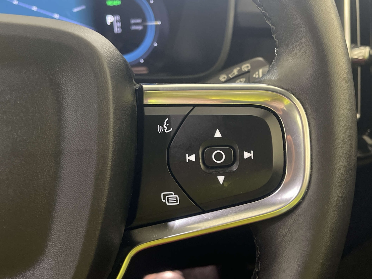 Used Volvo XC40 2023 for sale - 77964867: Photo 19