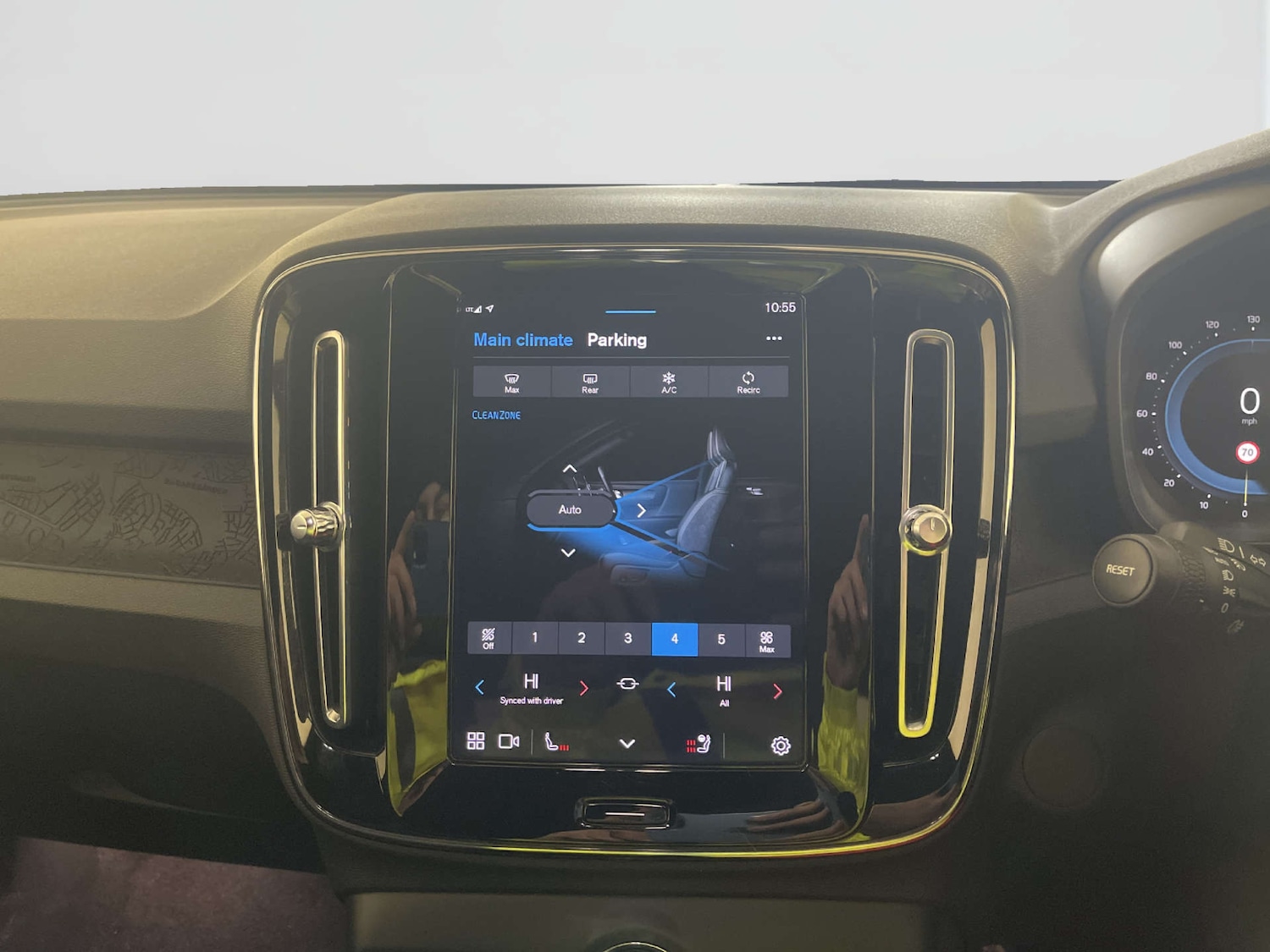 Used Volvo XC40 2023 for sale - 77964867: Photo 24