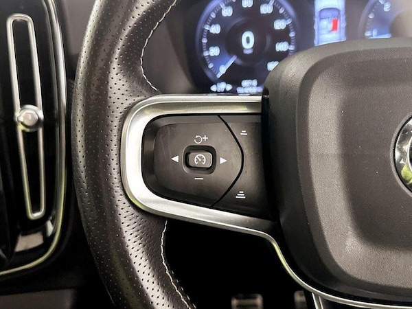 Used Volvo XC40 2020 for sale - 76255377: Photo 17