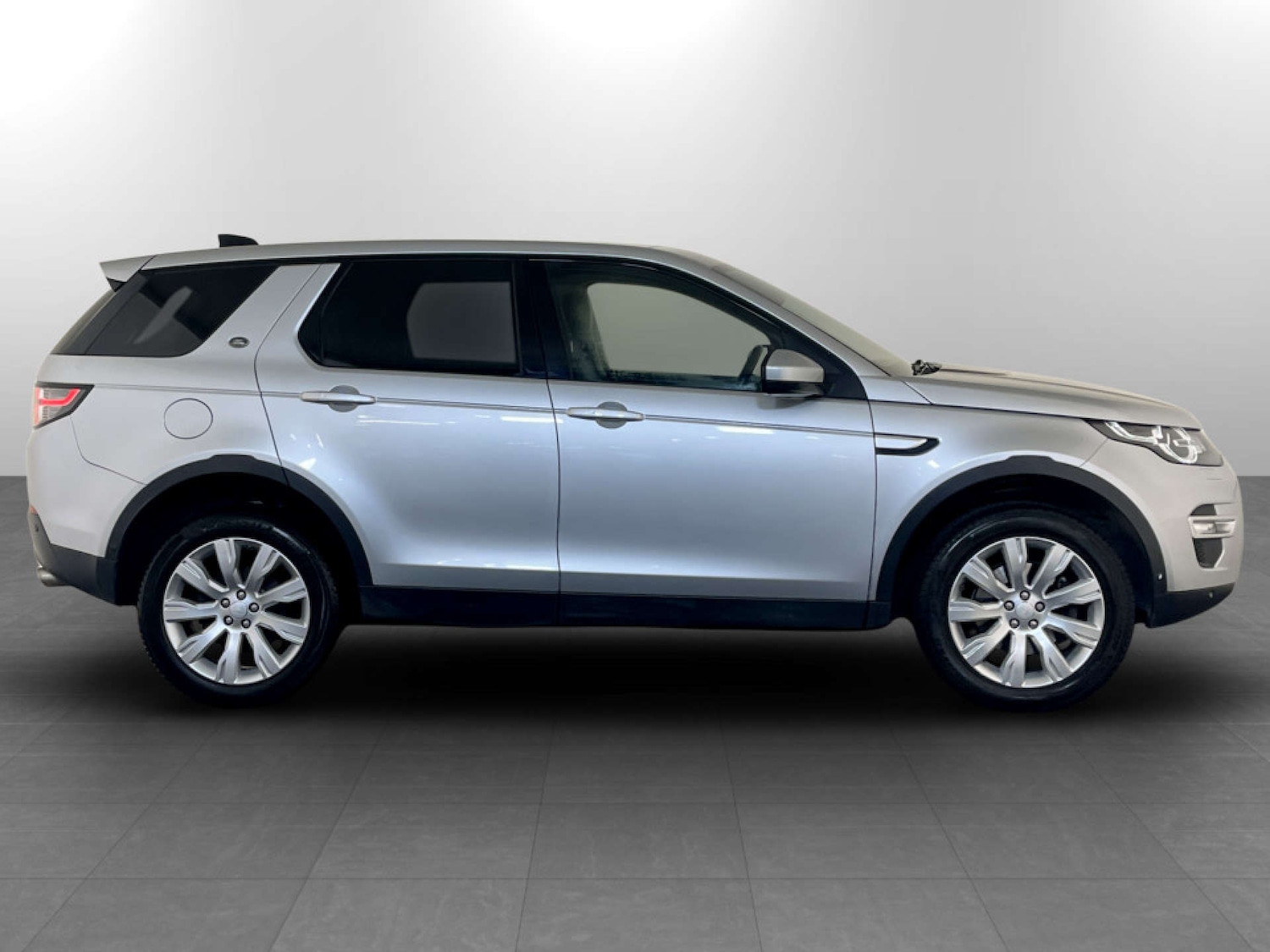 Used Land Rover Discovery Sport 2018 for sale - 77609411: Photo 11