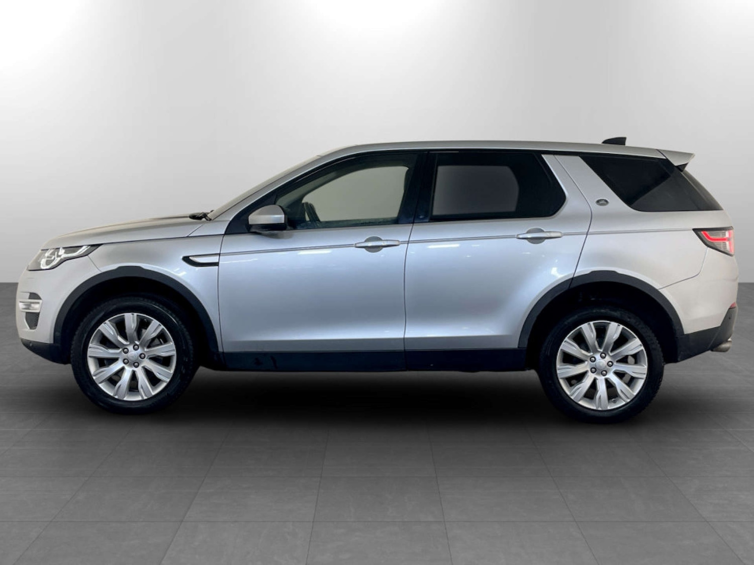 Used Land Rover Discovery Sport 2018 for sale - 77609411: Photo 7