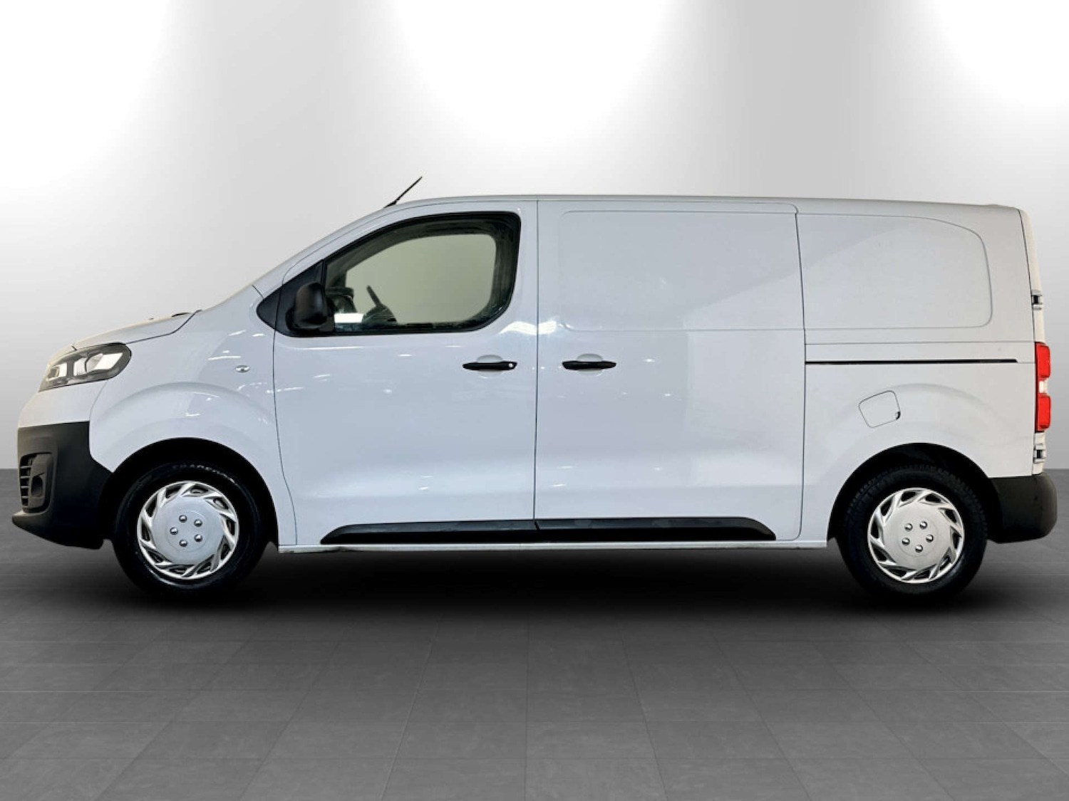 Used Vauxhall Vivaro 2023 for sale - 77650494: Photo 7