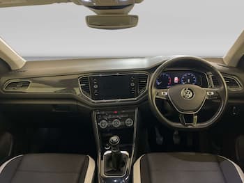 Used Volkswagen T-Roc 2019 for sale - 79676431: Photo
