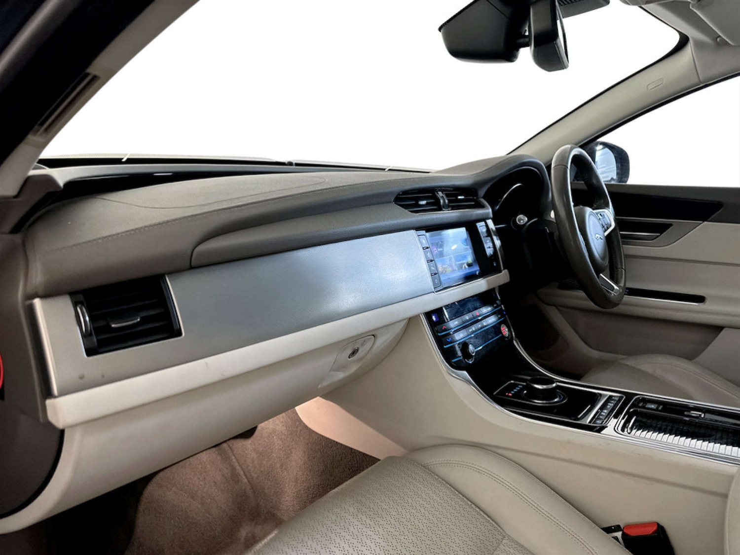 Used Jaguar XF 2018 for sale - 77535105: Photo 12