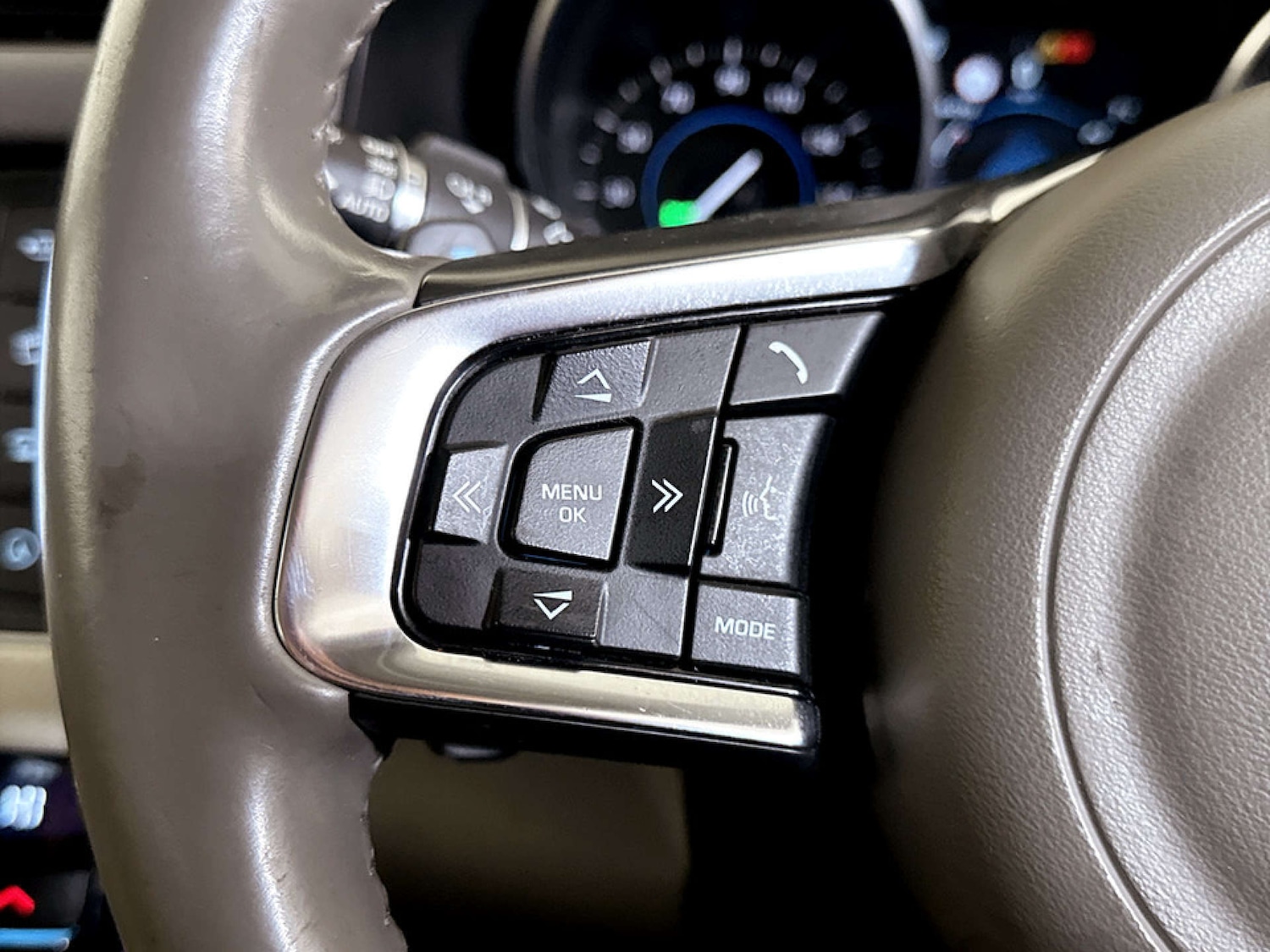 Used Jaguar XF 2018 for sale - 77535105: Photo 17