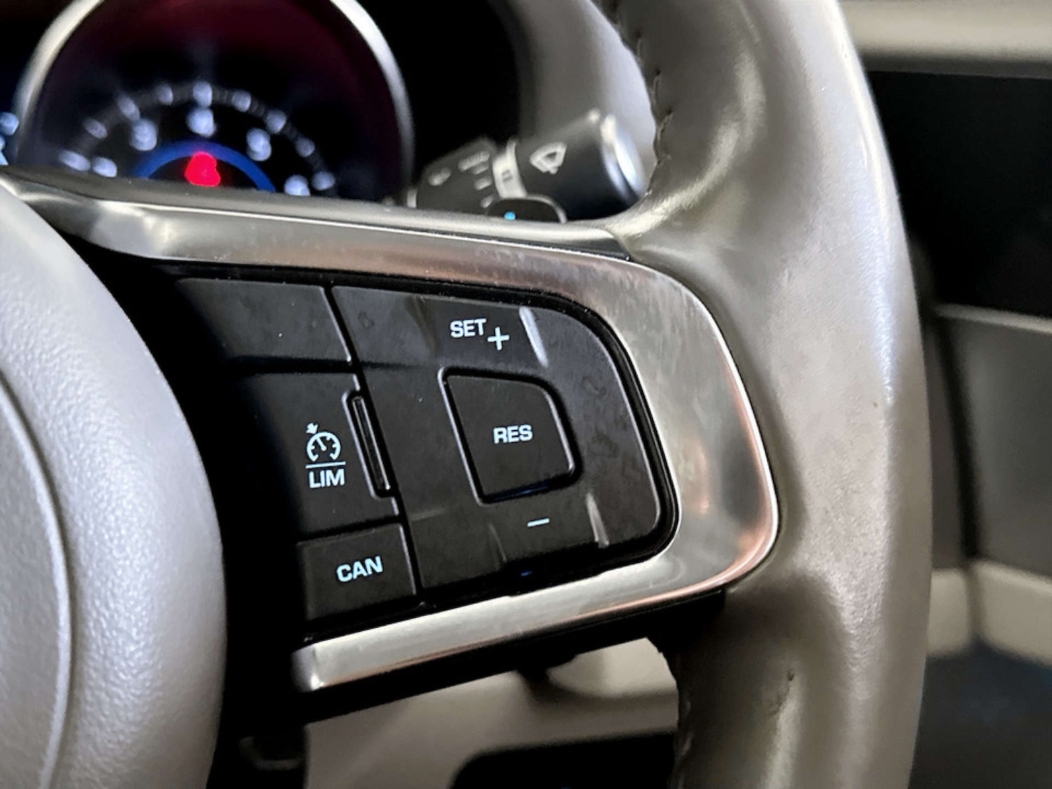 Used Jaguar XF 2018 for sale - 77535105: Photo 19