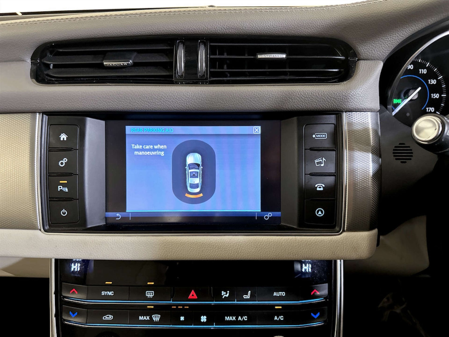 Used Jaguar XF 2018 for sale - 77535105: Photo 20