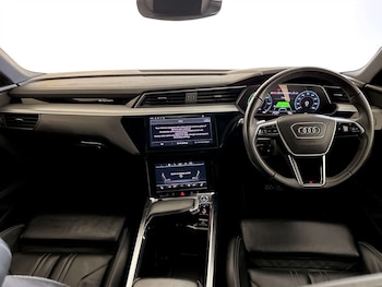 Used Audi e-tron 2022 for sale - 78146002: Photo