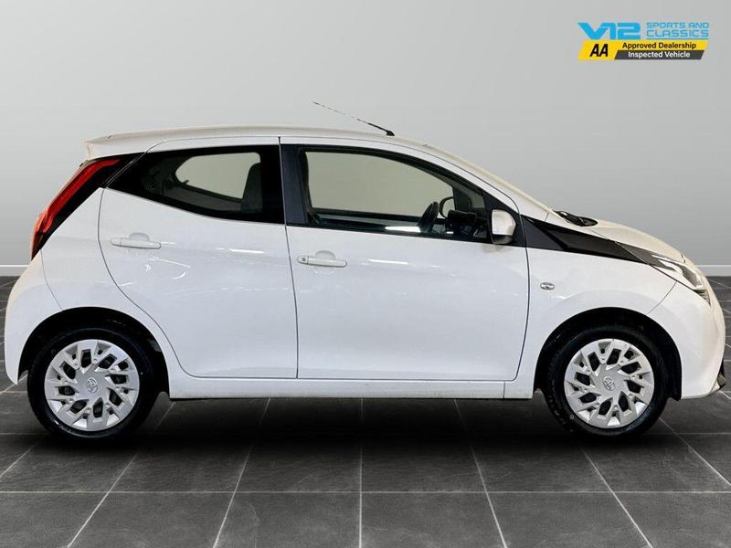 Used Toyota AYGO 2018 for sale - 76563123: Photo 11