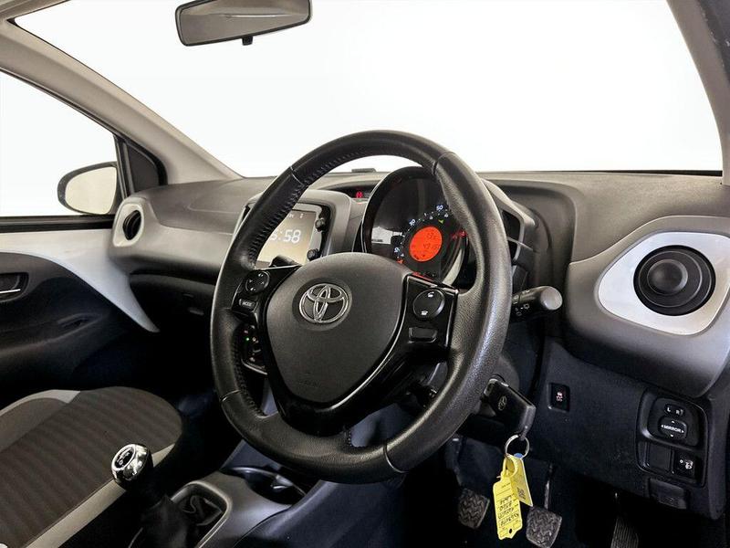 Used Toyota AYGO 2018 for sale - 76563123: Photo 15