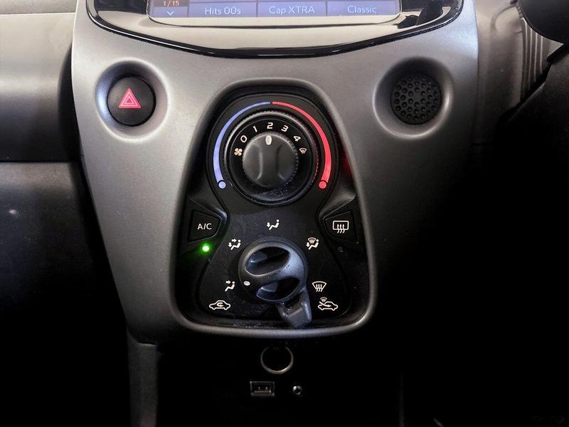 Used Toyota AYGO 2018 for sale - 76563123: Photo 23