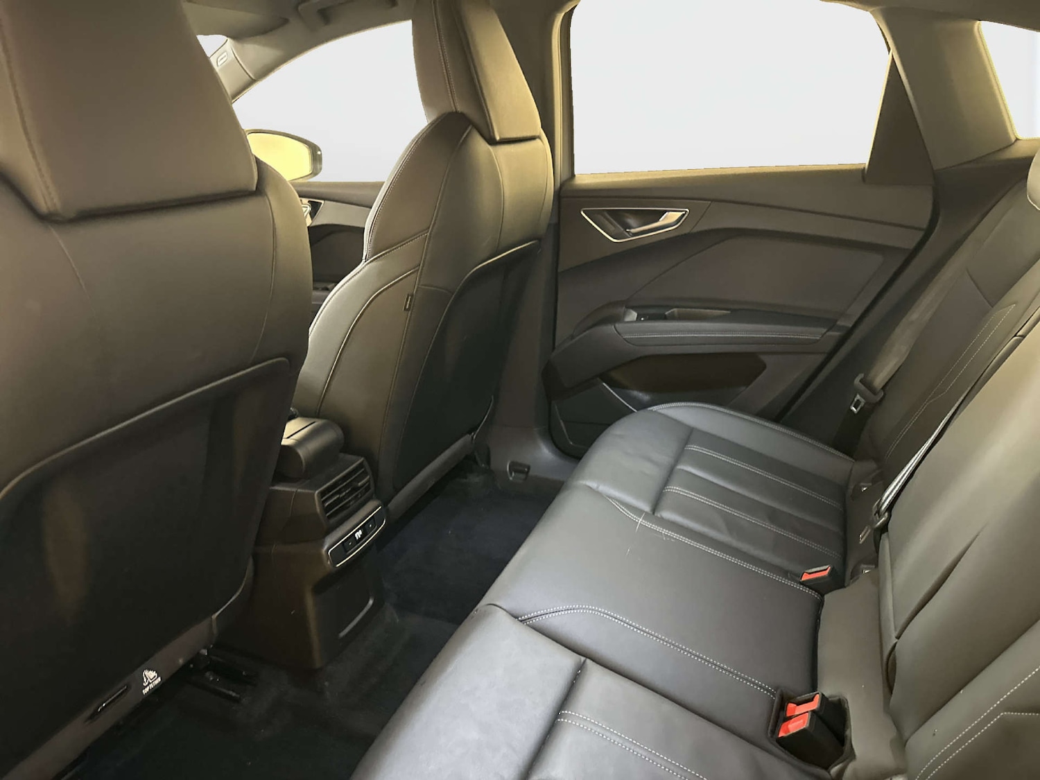 Used Audi Q4 e-tron 2023 for sale - 78045017: Photo 14