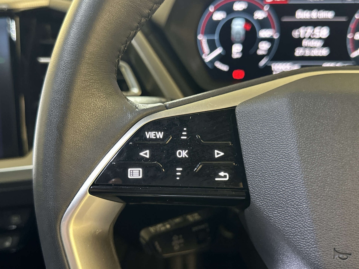 Used Audi Q4 e-tron 2023 for sale - 78045017: Photo 17