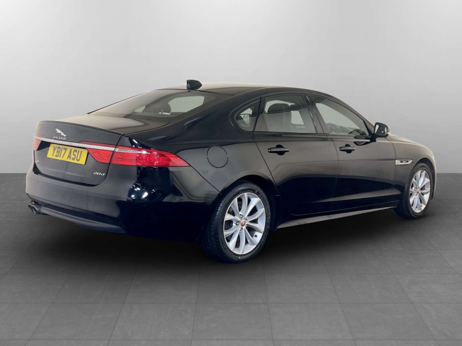 Used Jaguar XF 2017 for sale - 77380662: Photo 10
