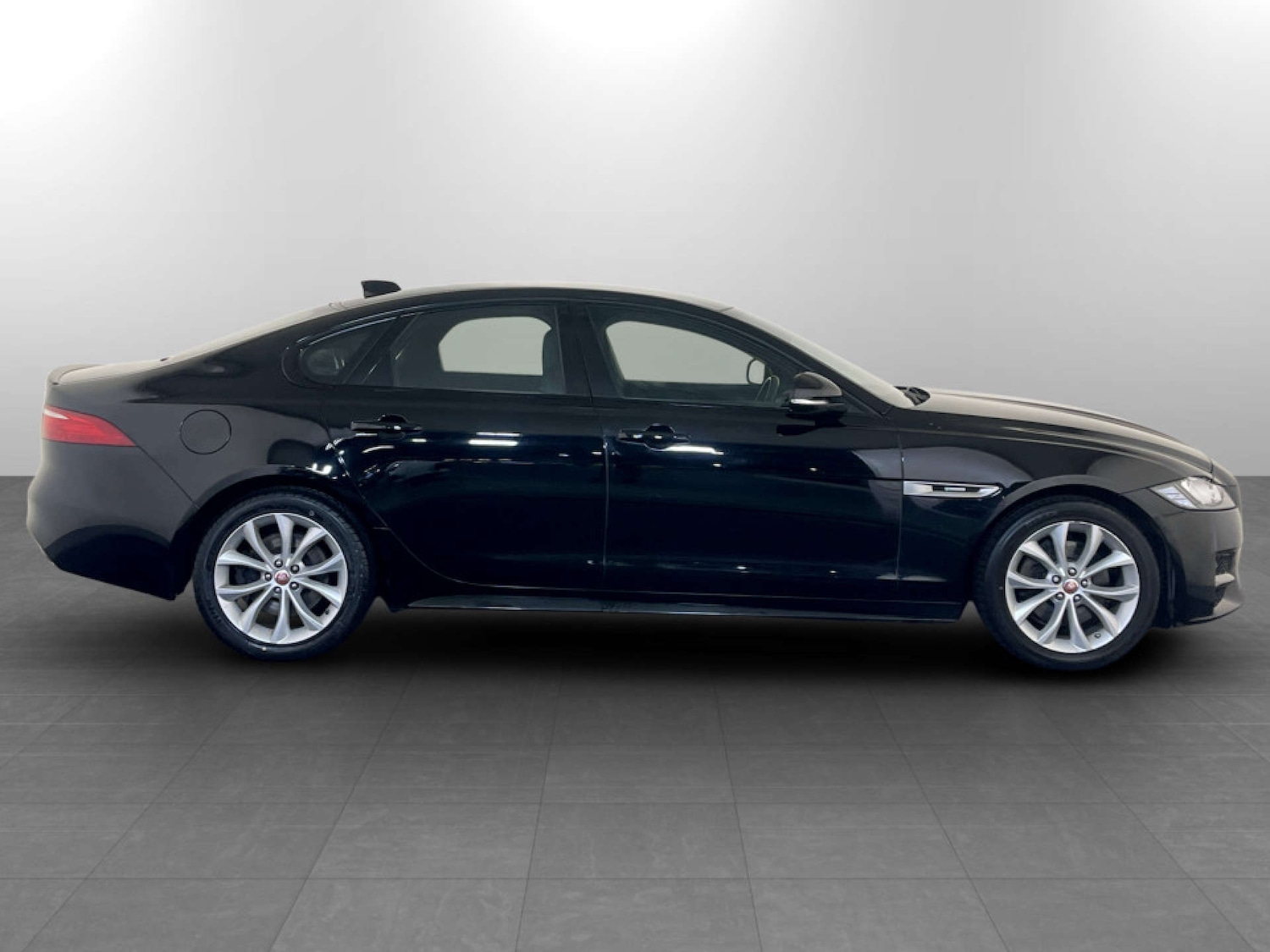 Used Jaguar XF 2017 for sale - 77380662: Photo 11