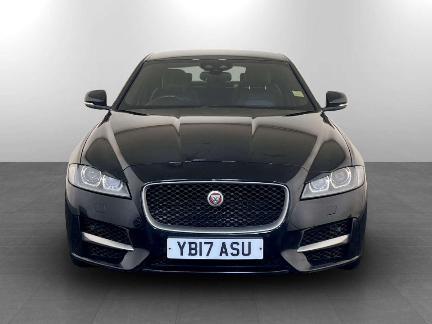 Used Jaguar XF 2017 for sale - 77380662: Photo 5