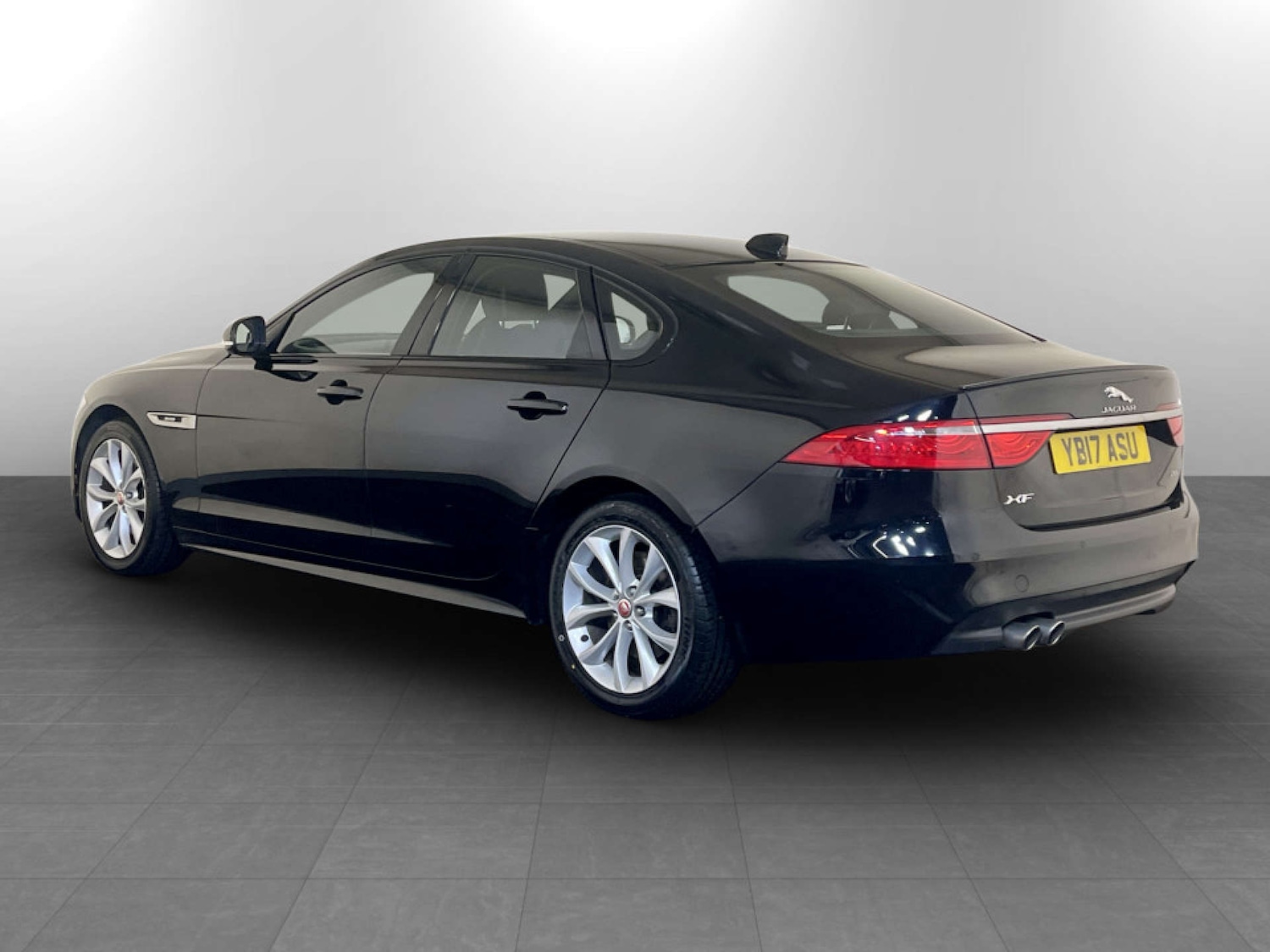 Used Jaguar XF 2017 for sale - 77380662: Photo 8