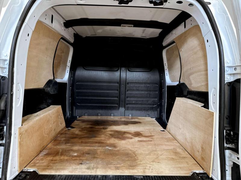 Used Renault Kangoo 2024 for sale - 76904566: Photo 15