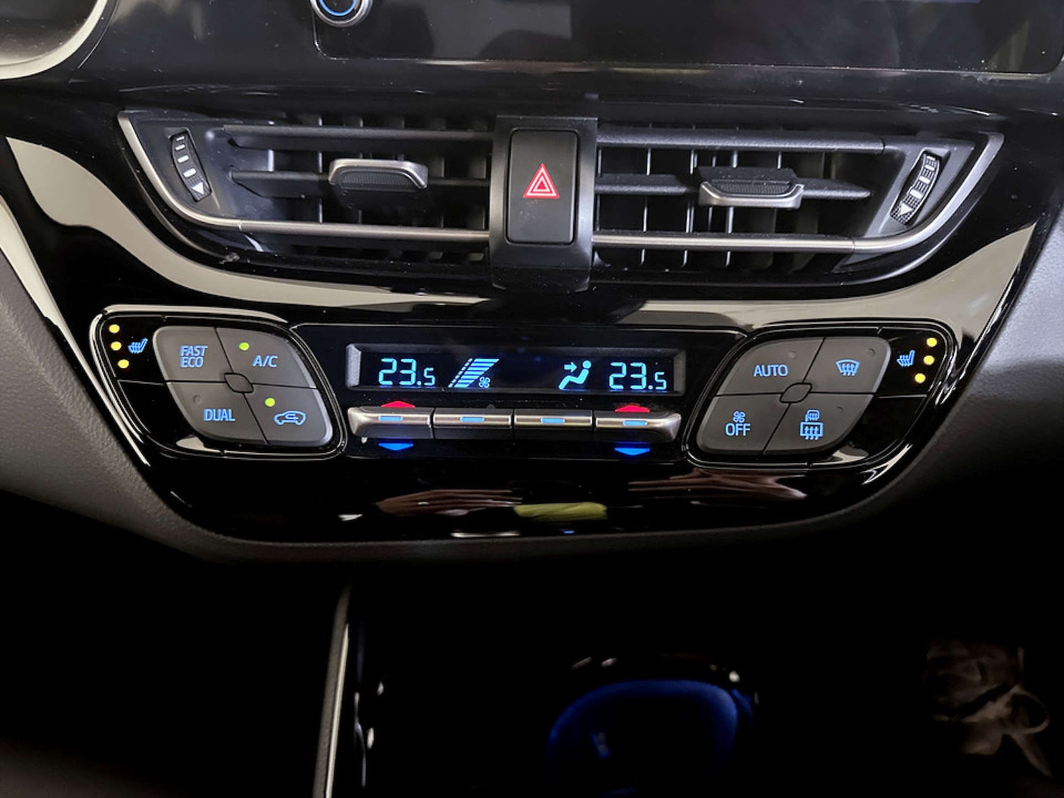 Used Toyota C-HR 2022 for sale - 77185100: Photo 25