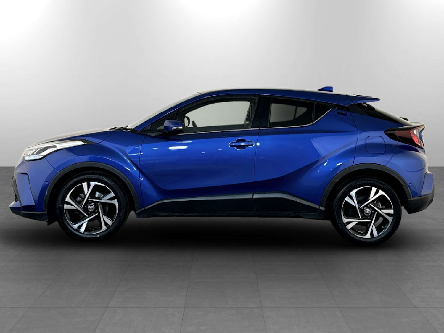Used Toyota C-HR 2022 for sale - 77185100: Photo 7
