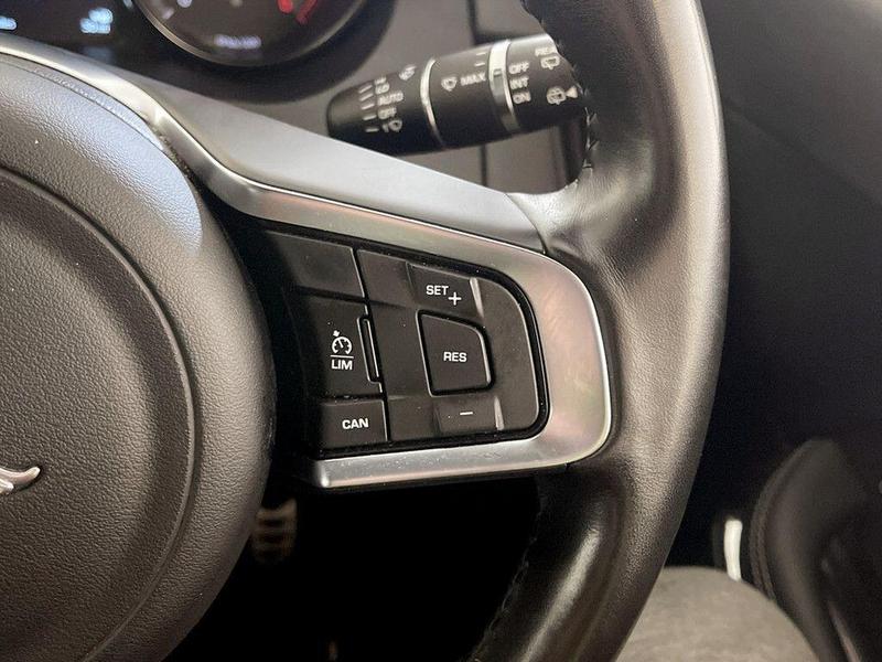 Used Jaguar E-Pace 2019 for sale - 76534479: Photo 18