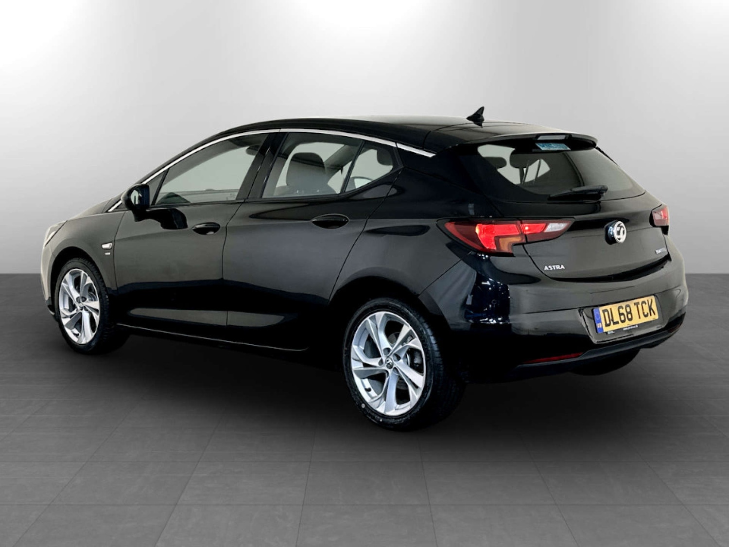 Used Vauxhall Astra 2019 for sale - 77618888: Photo 8