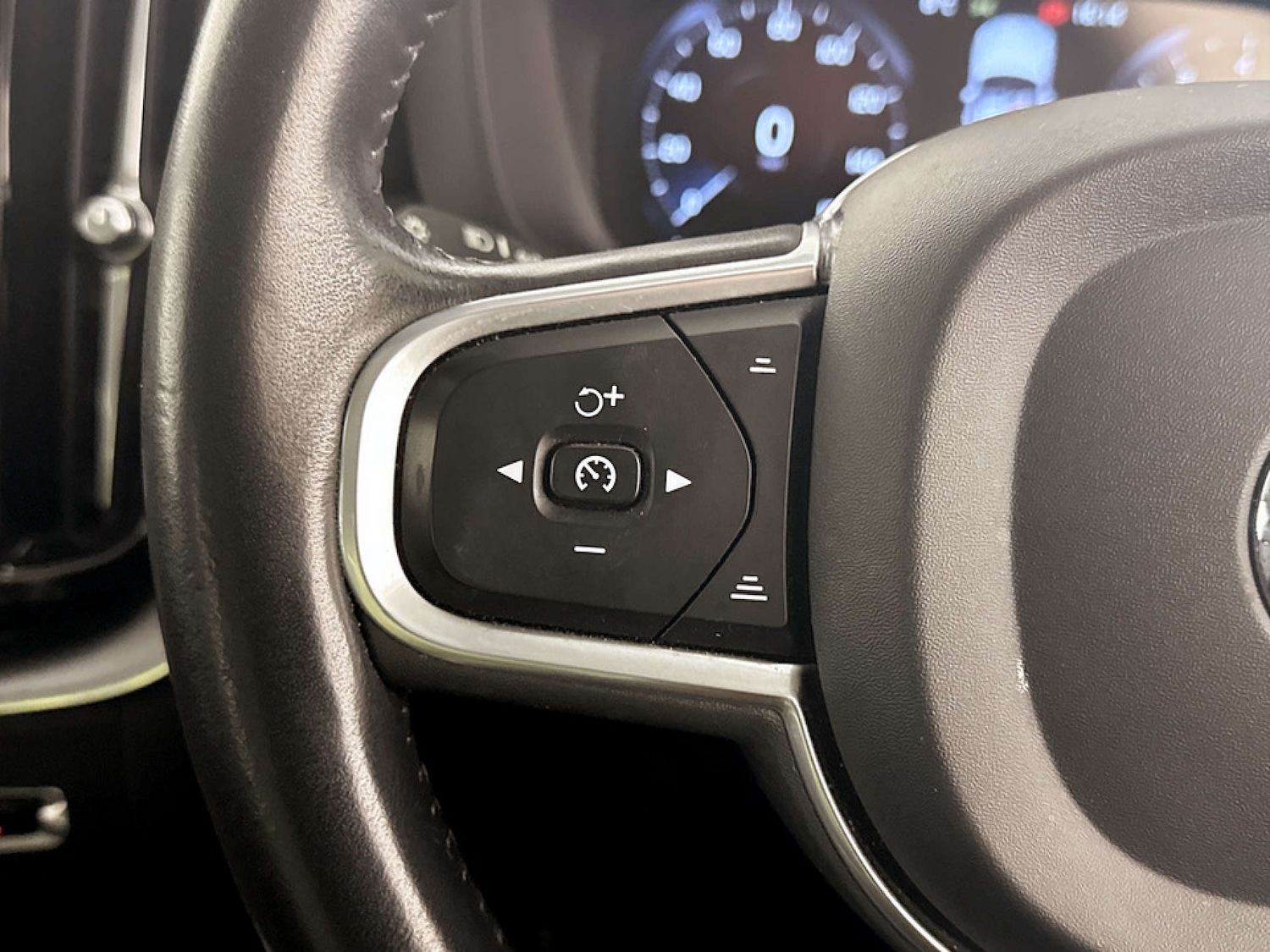 Used Volvo XC60 2020 for sale - 77301733: Photo 17