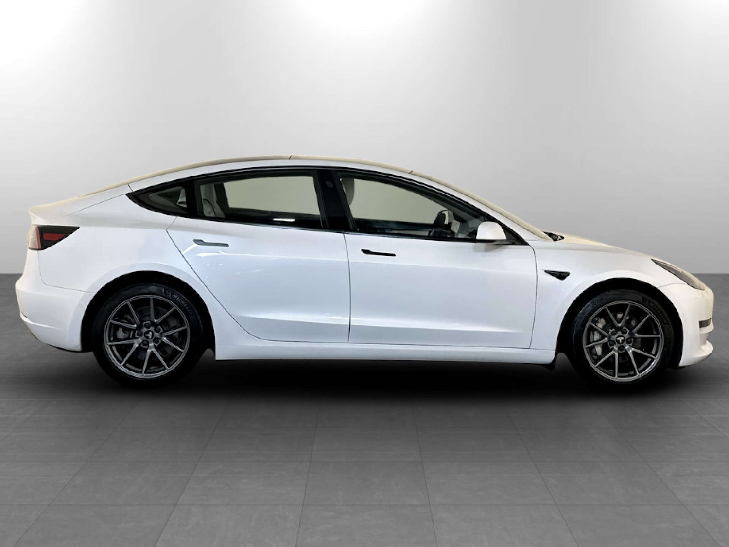 Used Tesla Model 3 2021 for sale - 77494122: Photo 11