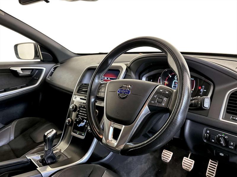 Used Volvo XC60 2017 for sale - 77048093: Photo 16