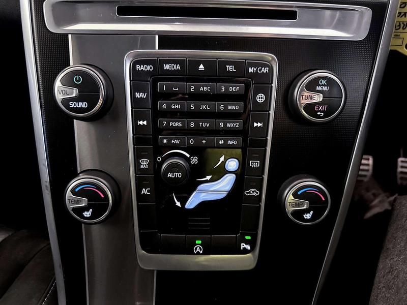 Used Volvo XC60 2017 for sale - 77048093: Photo 25