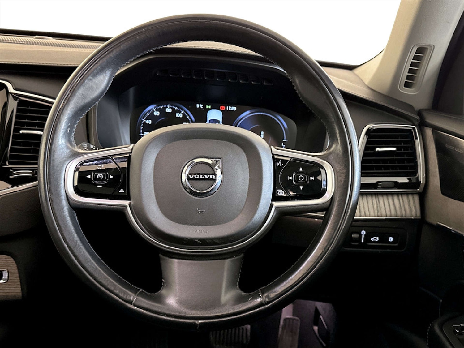 Used Volvo XC90 2022 for sale - 77185322: Photo 17