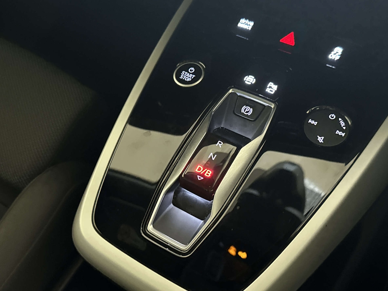 Used Audi Q4 e-tron 2023 for sale - 78083407: Photo 24