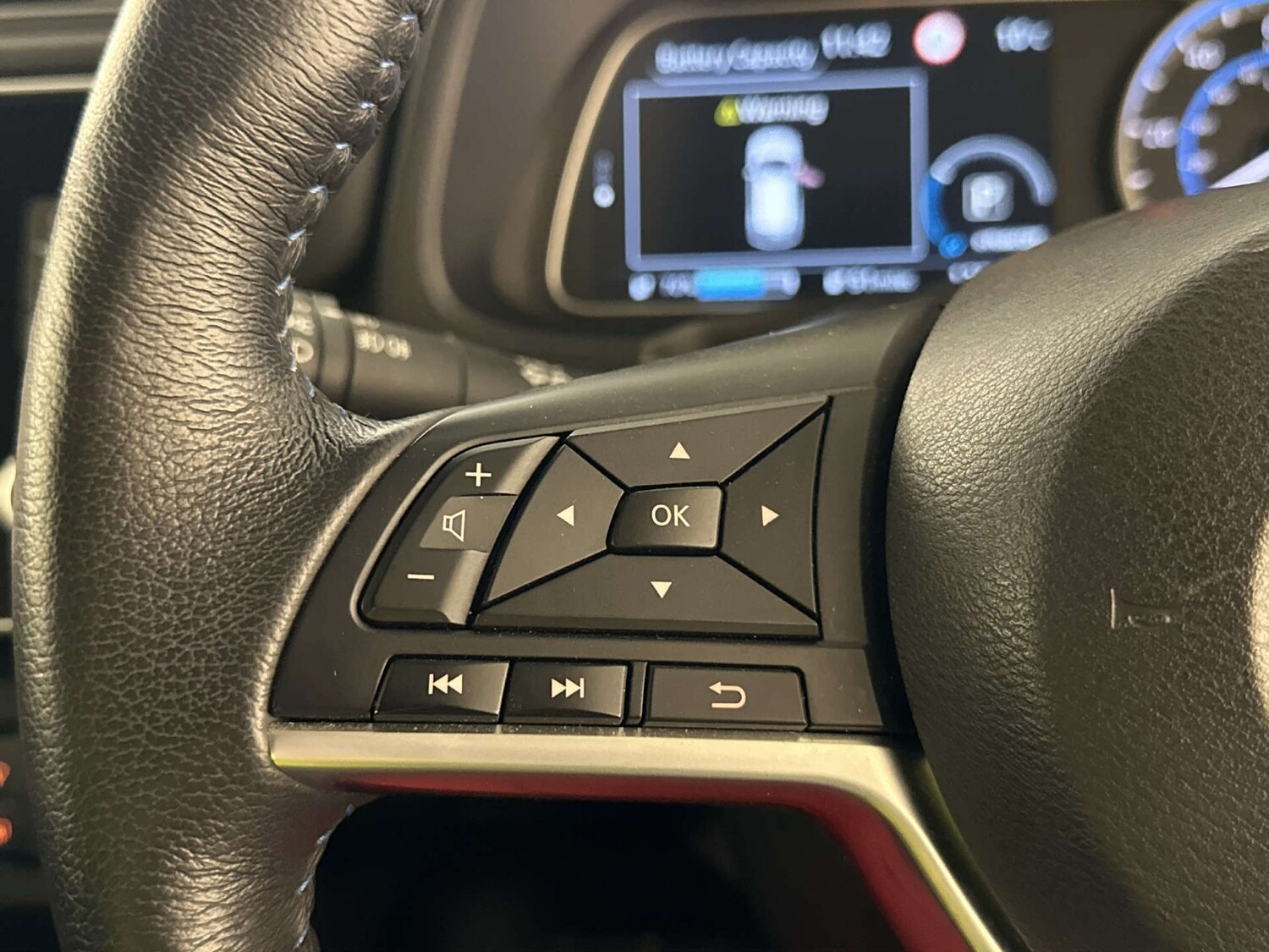 Used Nissan Leaf 2023 for sale - 77917701: Photo 16