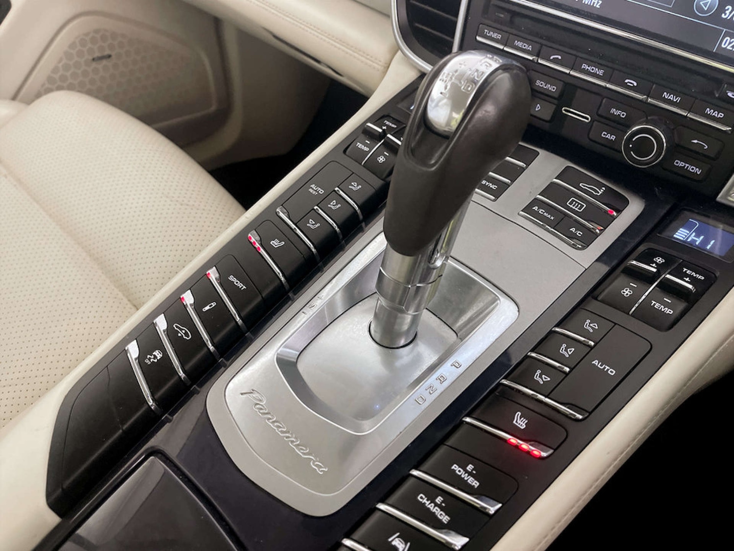 Used Porsche Panamera 2015 for sale - 77594767: Photo 24