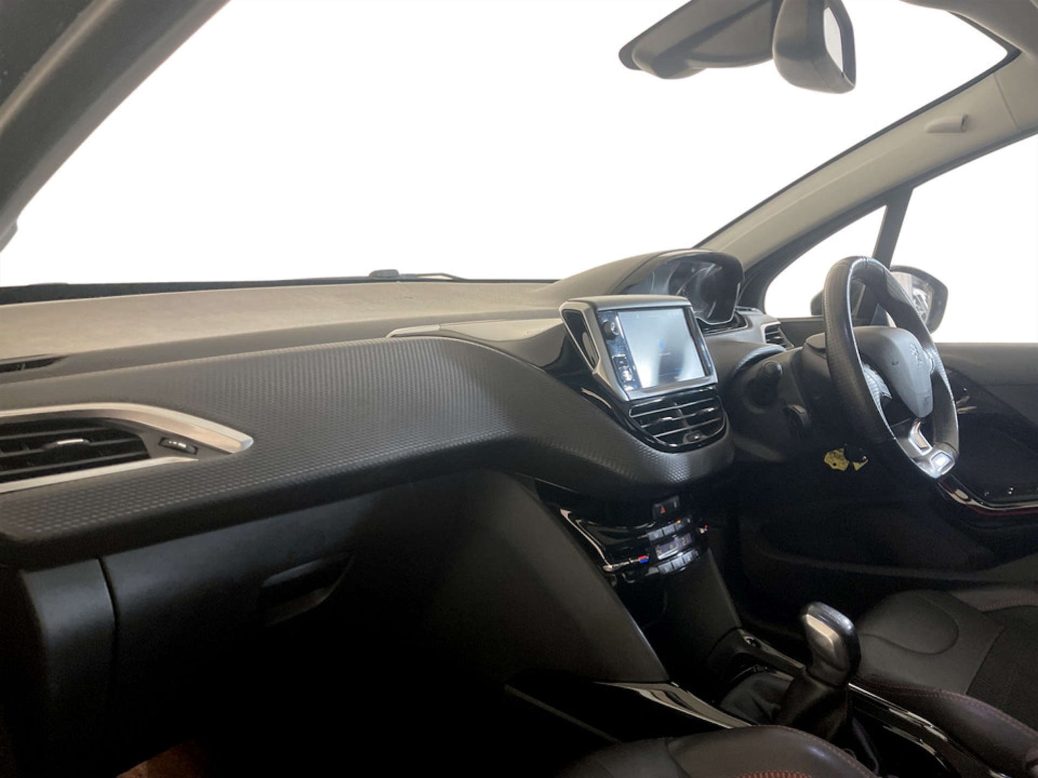 Used Peugeot 2008 2018 for sale - 77385509: Photo 12