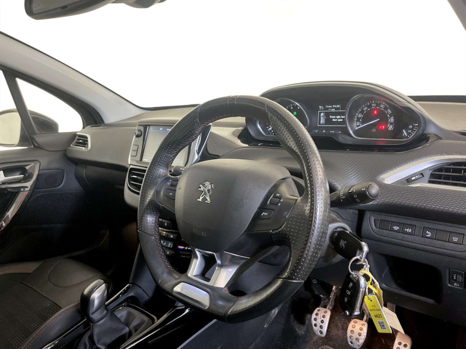 Used Peugeot 2008 2018 for sale - 77385509: Photo 16