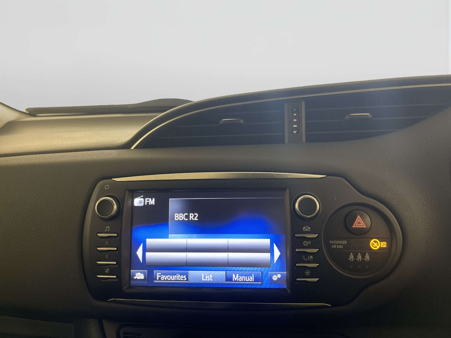 Used Toyota Yaris 2019 for sale - 78032015: Photo 21