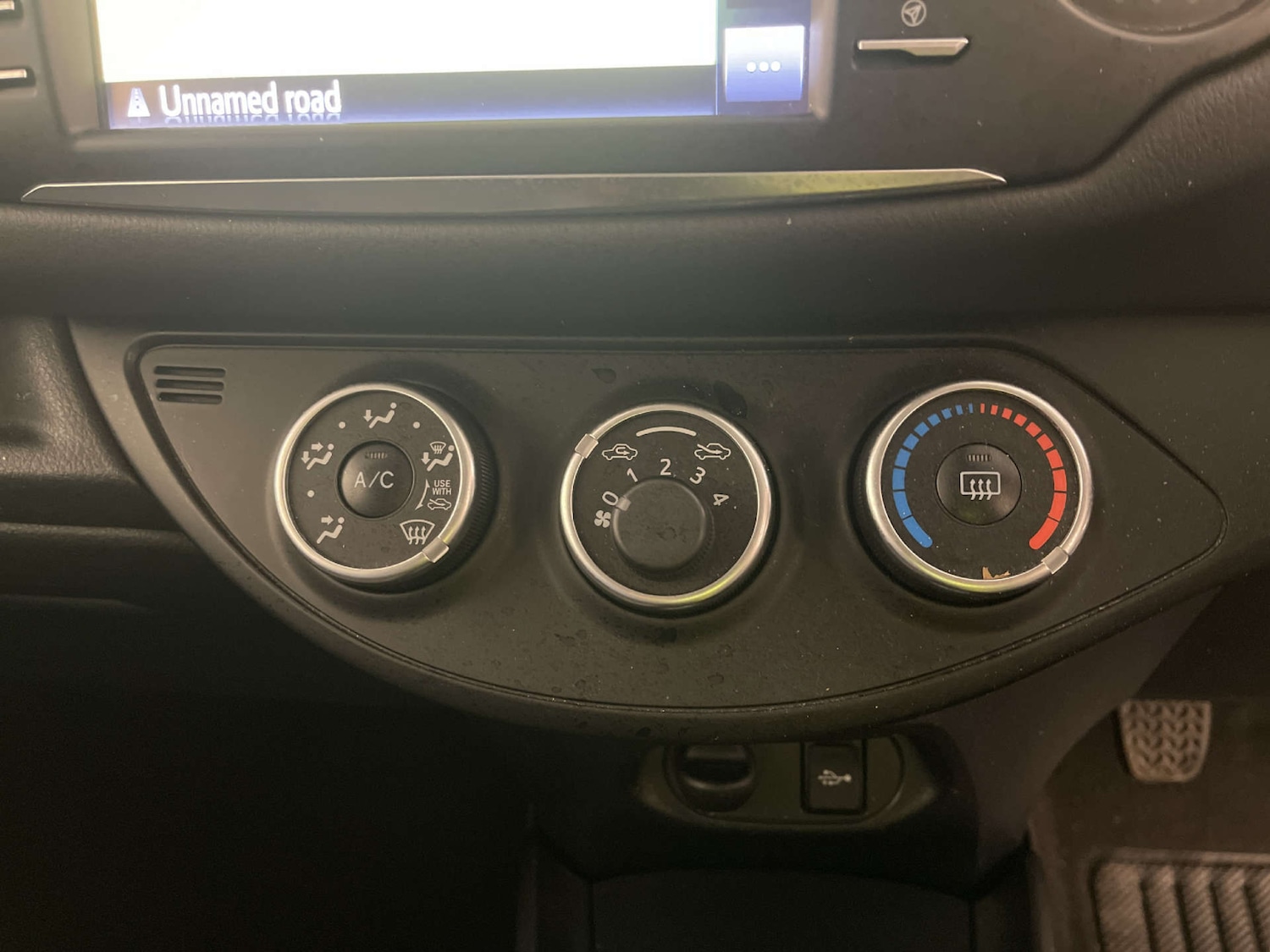 Used Toyota Yaris 2019 for sale - 78032015: Photo 24