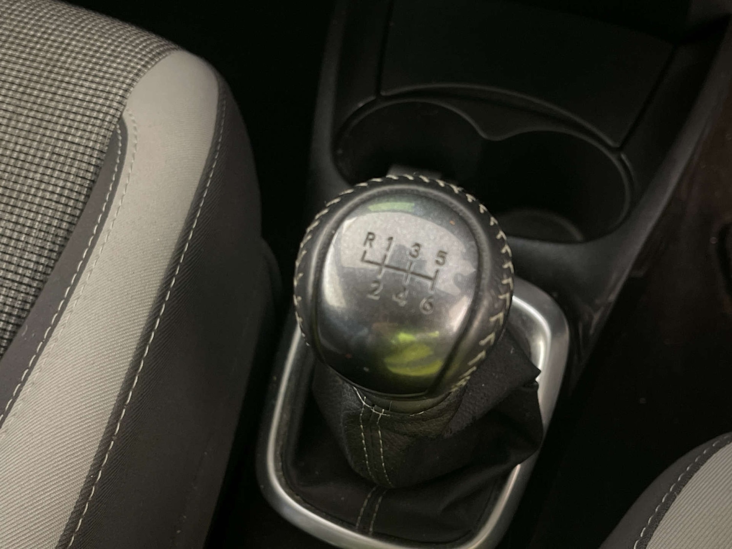 Used Toyota Yaris 2019 for sale - 78032015: Photo 25