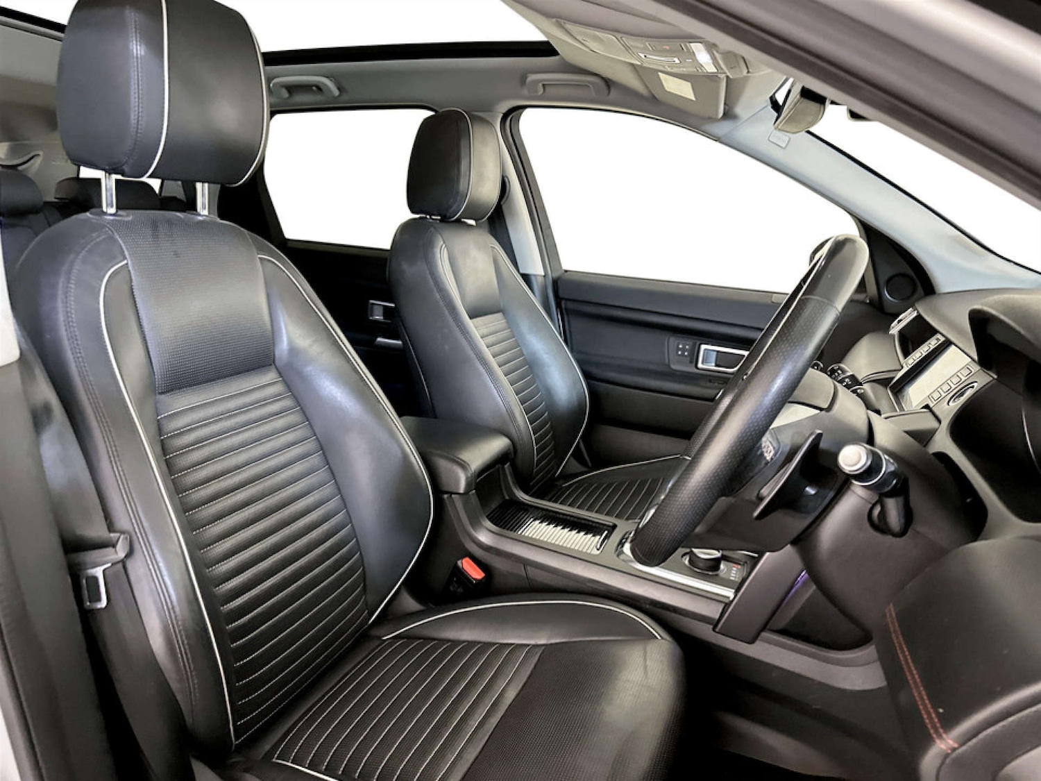 Used Land Rover Discovery Sport 2018 for sale - 77185028: Photo 13