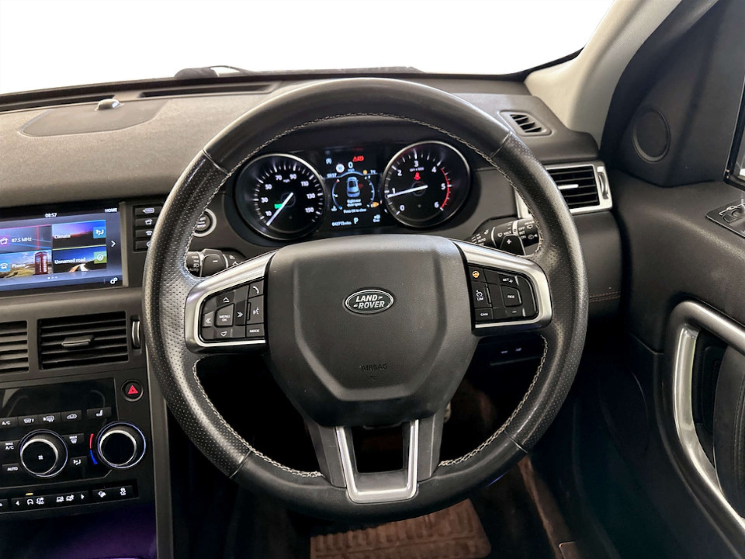 Used Land Rover Discovery Sport 2018 for sale - 77185028: Photo 18