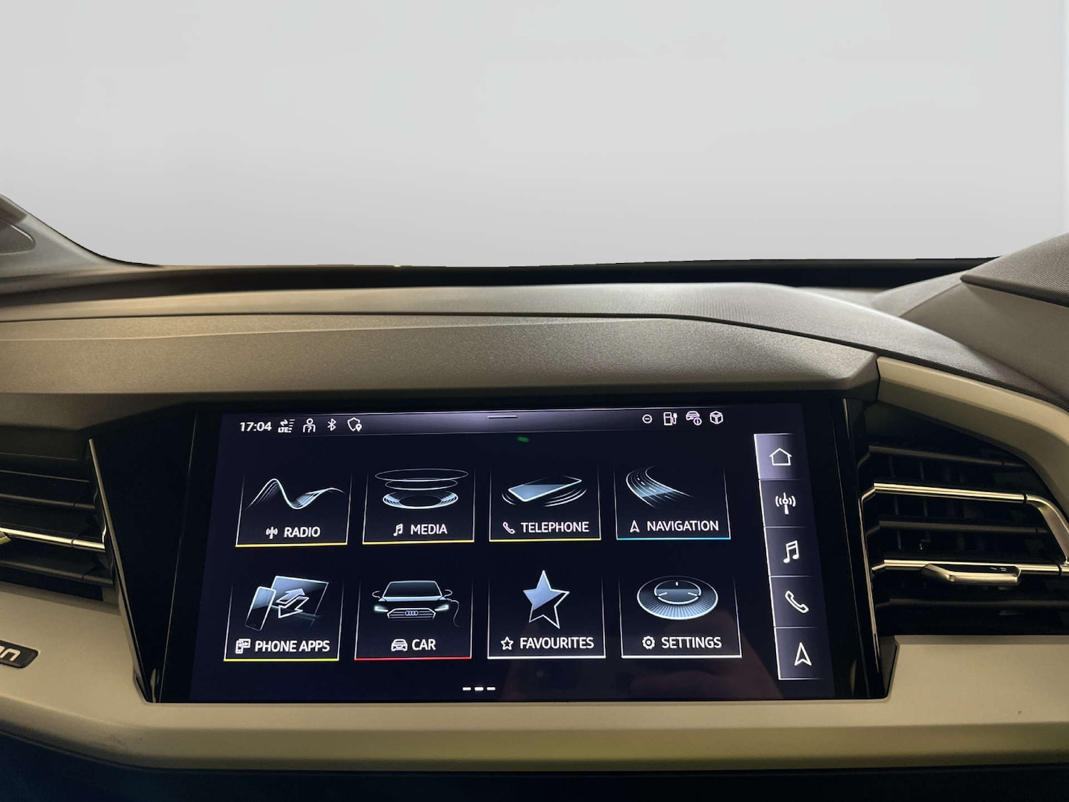 Used Audi Q4 e-tron 2023 for sale - 77850653: Photo 23