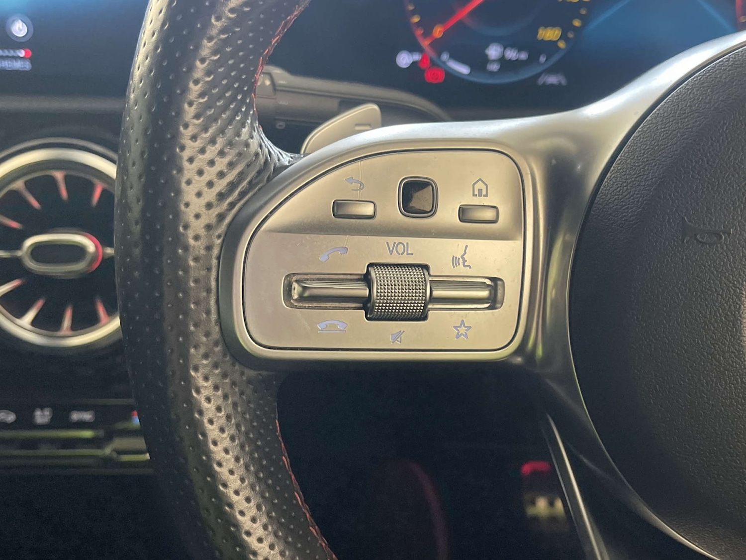 Used Mercedes-Benz A-Class 2020 for sale - 77850636: Photo 18