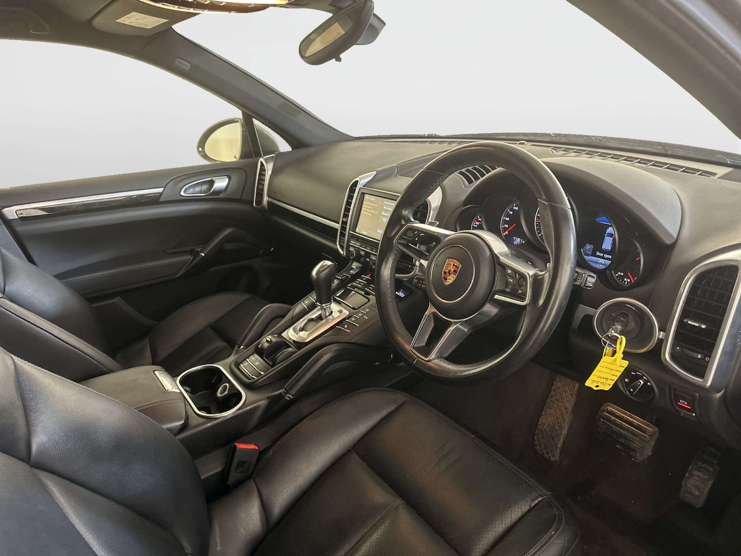 Used Porsche Cayenne 2016 for sale - 78031032: Photo 16