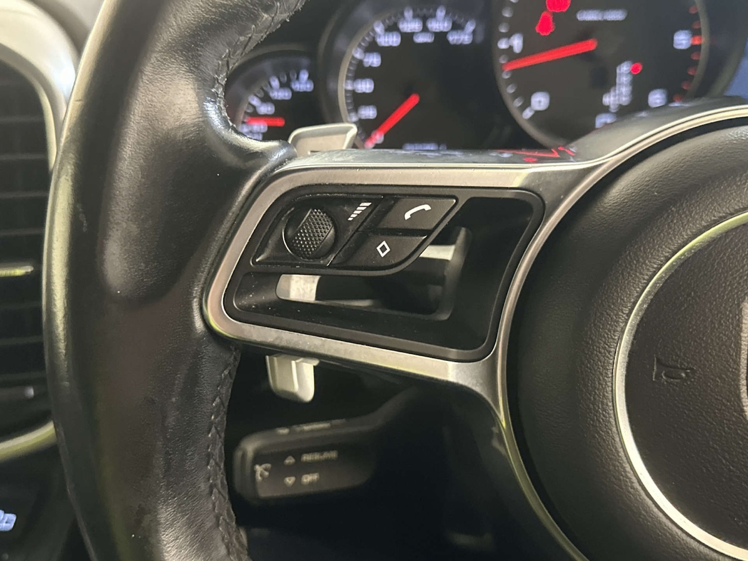 Used Porsche Cayenne 2016 for sale - 78031032: Photo 18