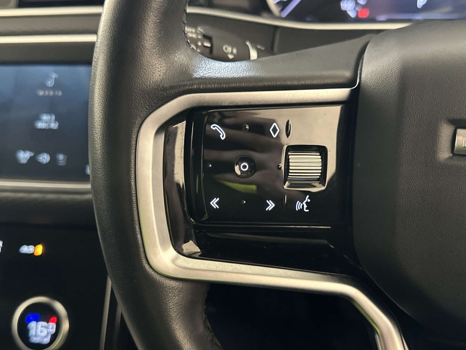 Used Land Rover Range Rover Evoque 2022 for sale - 77954386: Photo 17