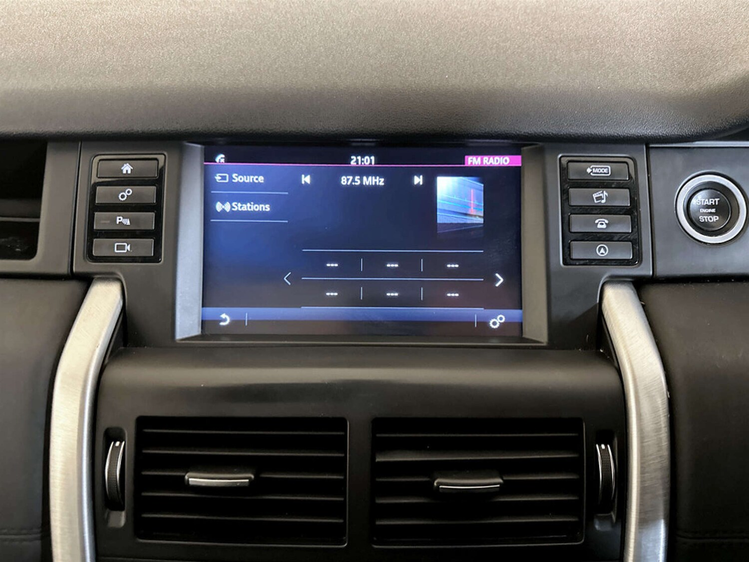 Used Land Rover Discovery Sport 2018 for sale - 77364218: Photo 24