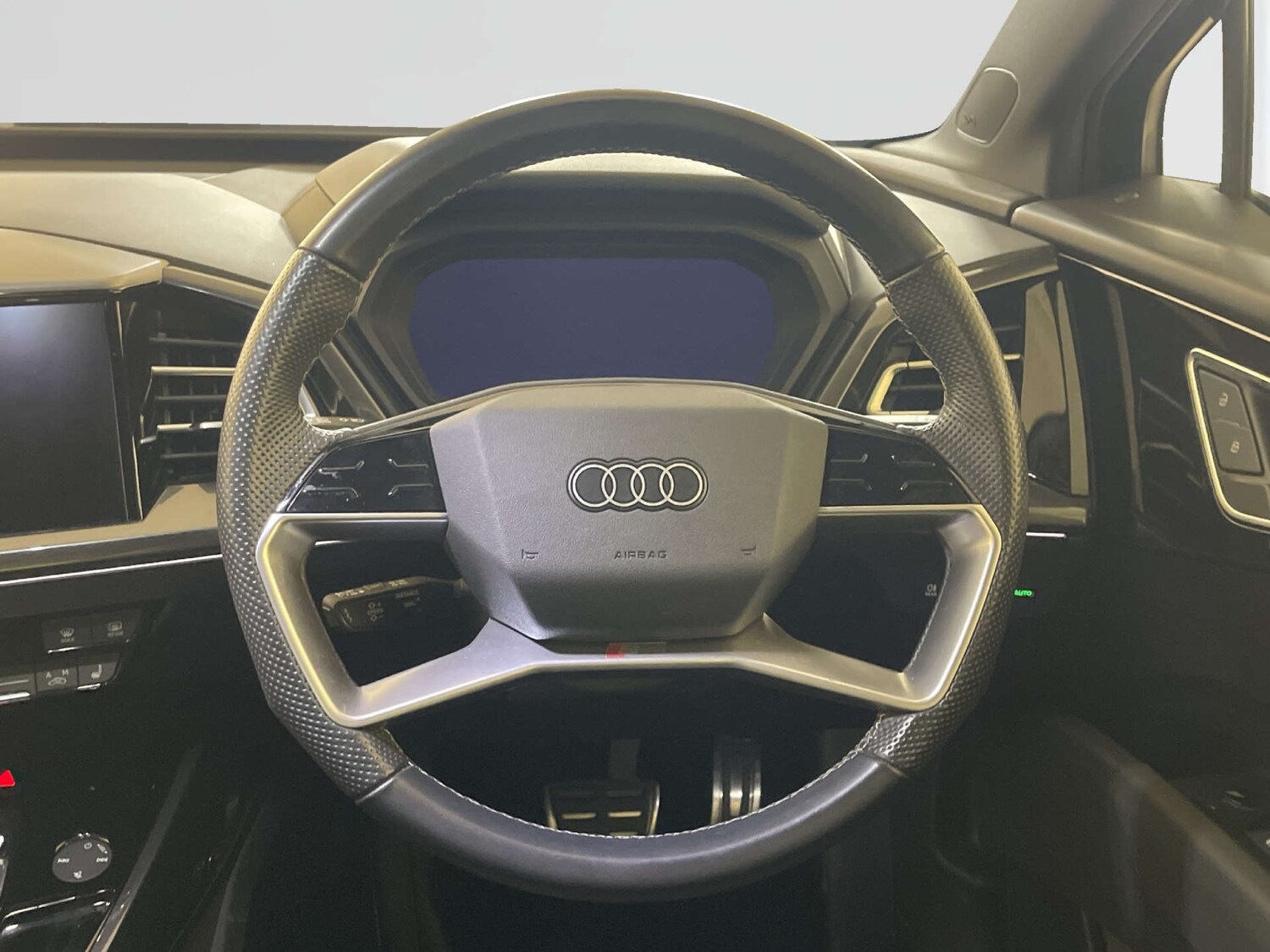 Used Audi Q4 e-tron 2022 for sale - 77934072: Photo 16