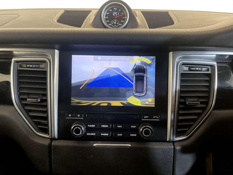 Used Porsche Macan 2018 for sale - 77128138: Photo 22