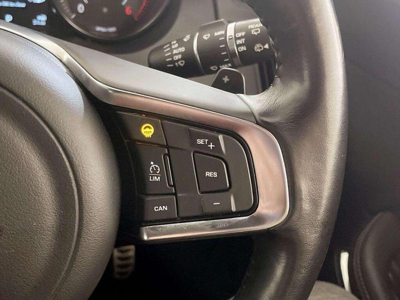 Used Jaguar E-Pace 2019 for sale - 76825925: Photo 18